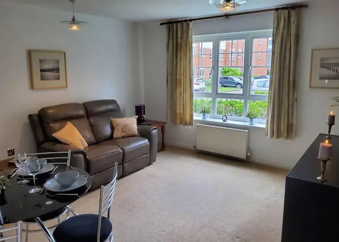 Stylish 2 Bed 2 Bathroom Apartment For Up To 5