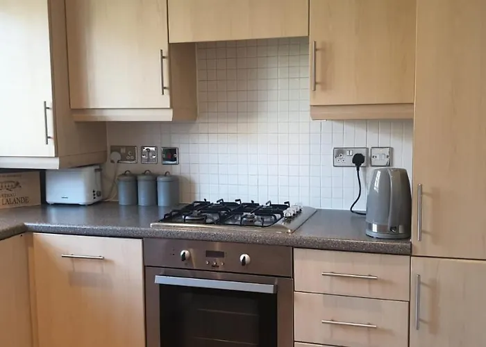 Stylish 2 Bed 2 Bathroom Apartment For Up To 5