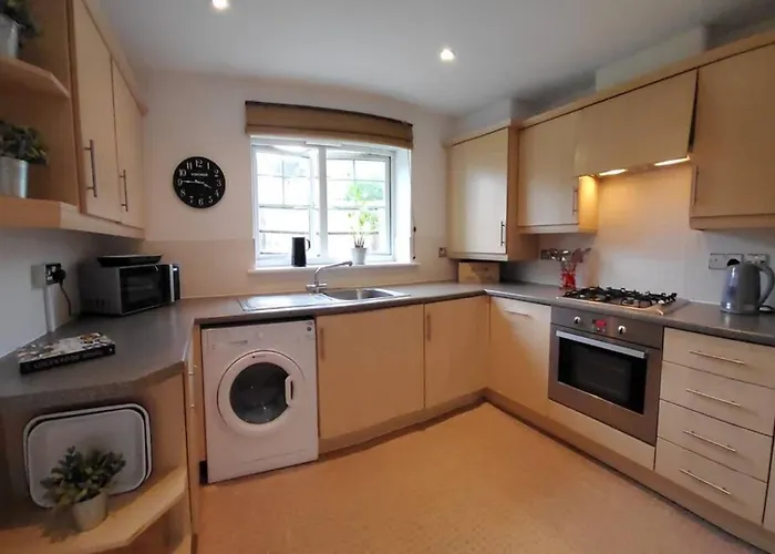 Stylish 2 Bed 2 Bathroom Apartment For Up To 5
